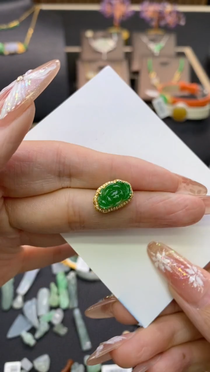 【闪购商品】翡翠颈饰18K金镶嵌净货16287