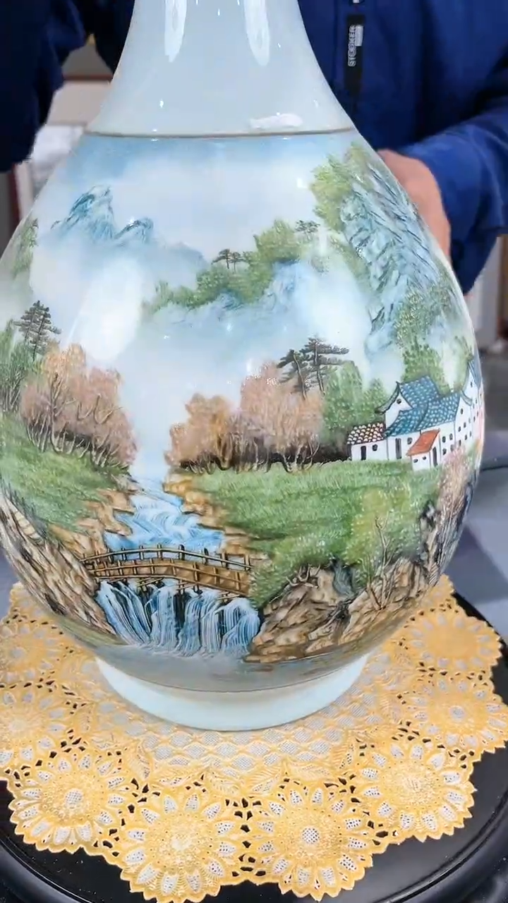 【闪购商品】官窑瓷画院591官窑瓷画院山水赏瓶