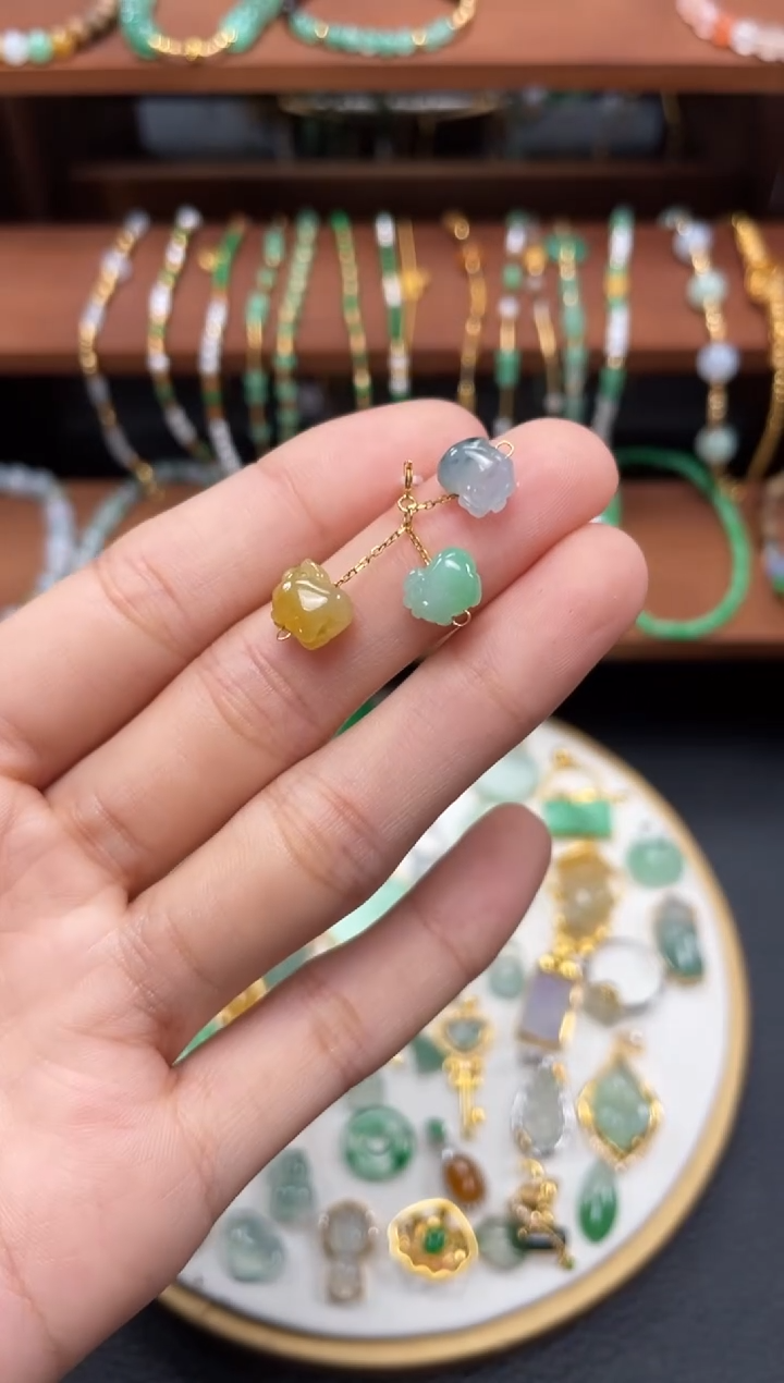 【闪购商品】翡翠吊坠(不含链)18K金镶嵌一个   JK719