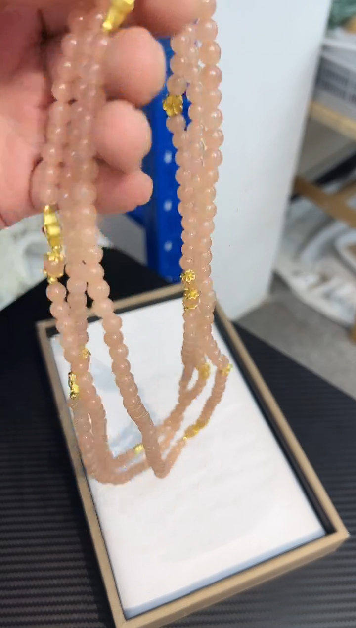 新疆藕粉卡6毫米设计款三圈手串