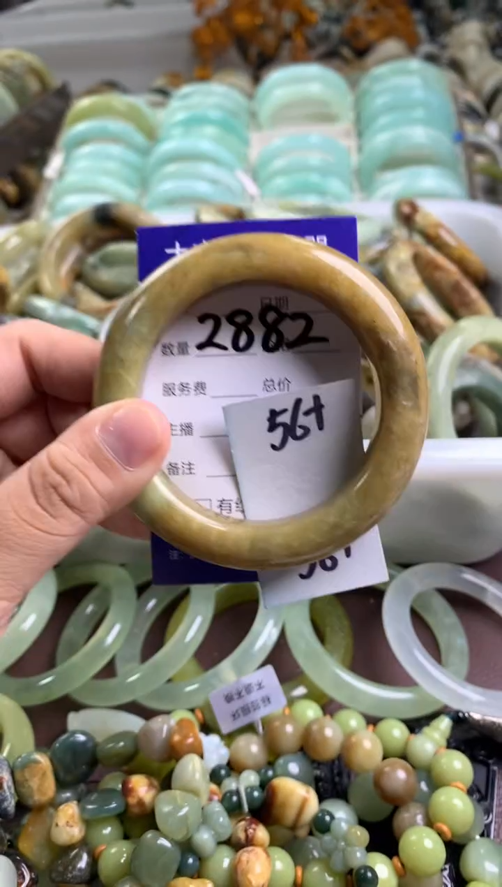【闪购商品】蛇纹石玉手镯未镶嵌2882