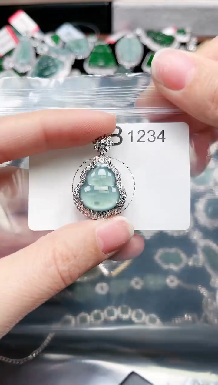 【闪购商品】翡翠颈饰未镶嵌1234赠皮绳