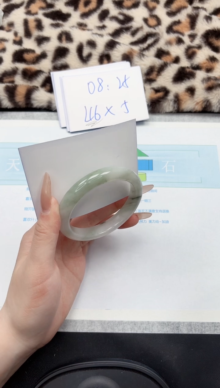 【闪购商品】石英质玉手镯未镶嵌352-58