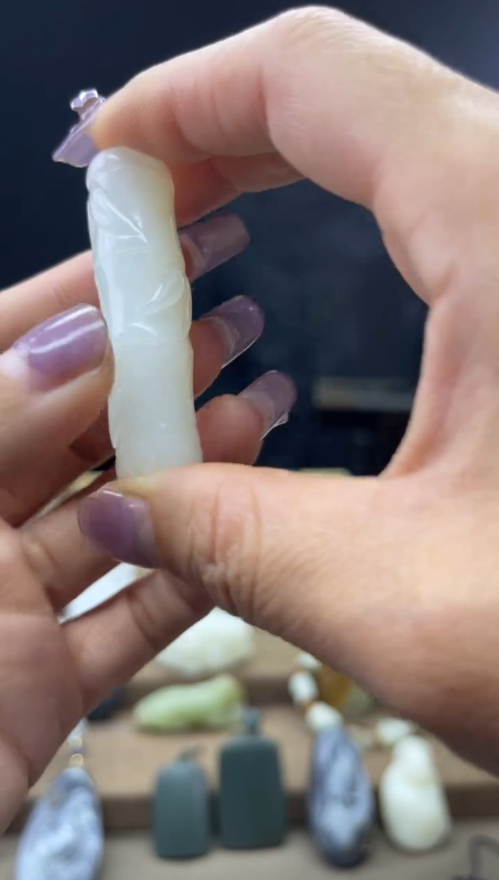 颈饰未镶嵌和田玉1