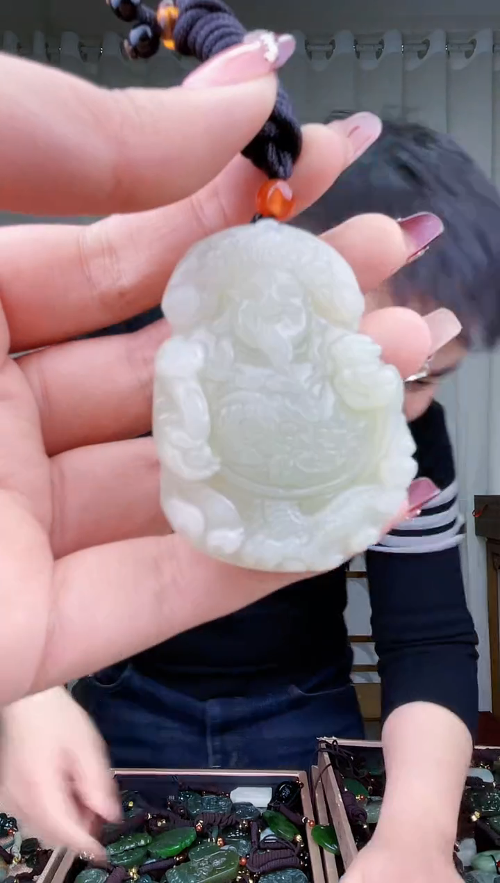 【闪购商品】和田玉挂件未镶嵌拍一发一，多样性发货