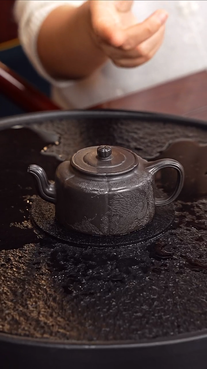 茶壶紫砂惠慧  梅花周盘101  甲级老皮青 160毫升