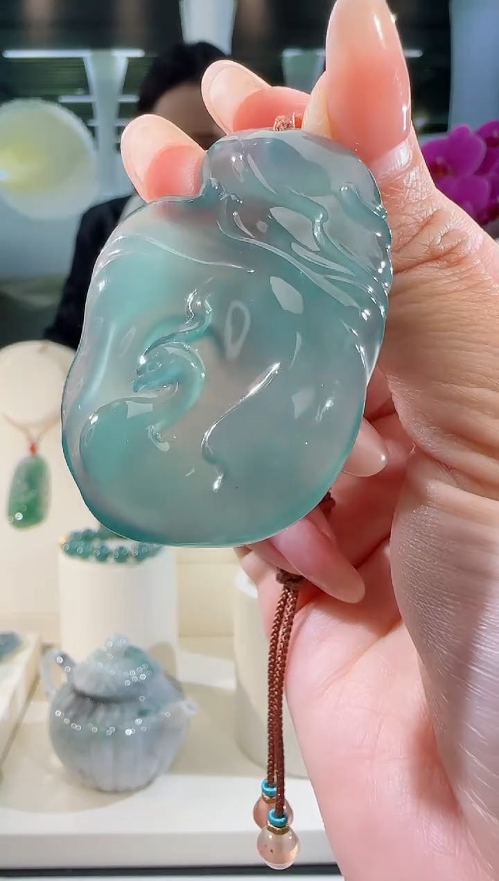 【闪购商品】翡翠吊坠(不含链)未镶嵌龙牌