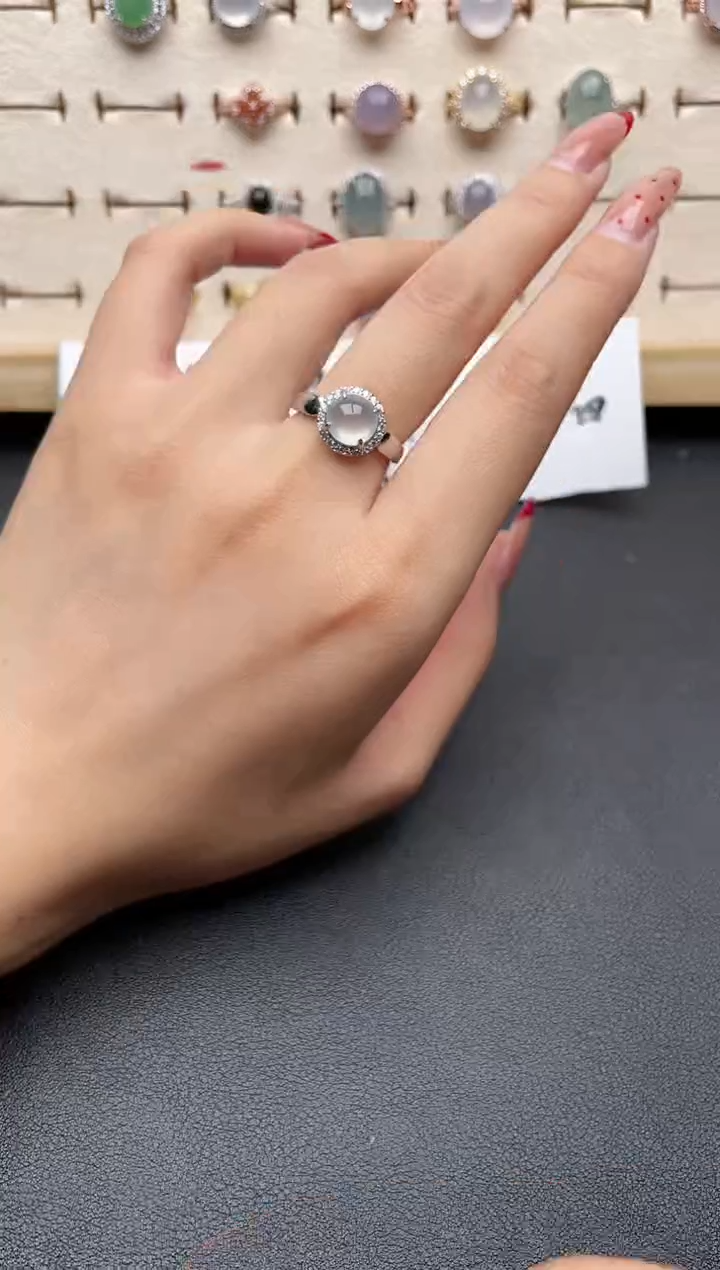 【闪购商品】翡翠戒指银S925镶嵌一物一证一礼盒