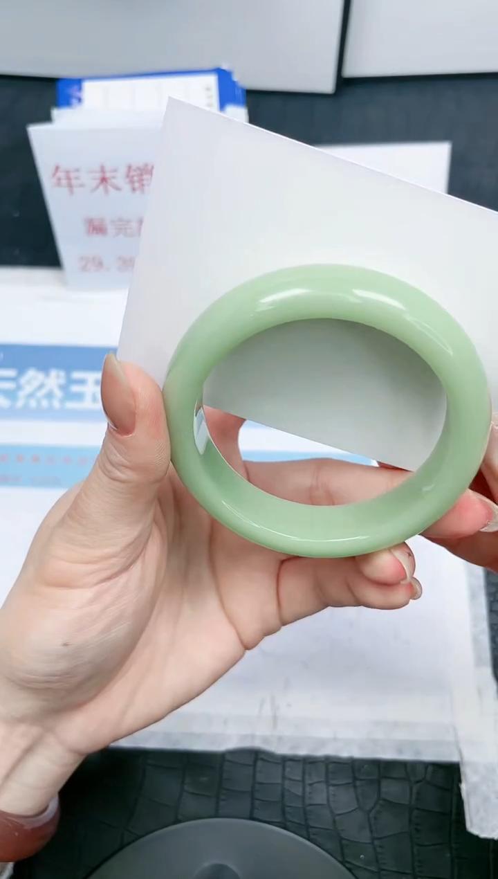 【闪购商品】石英质玉手镯未镶嵌341-56.1