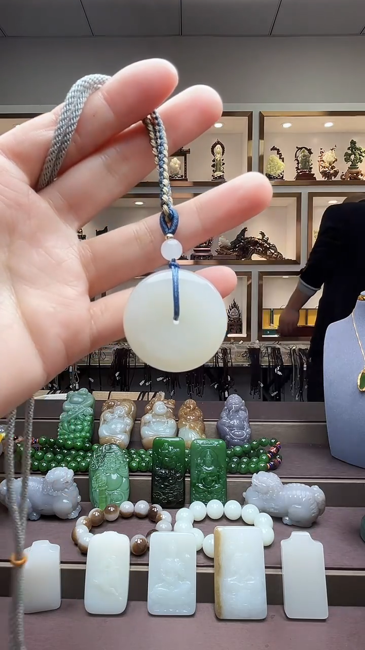 【闪购商品】和田玉颈饰未镶嵌苏