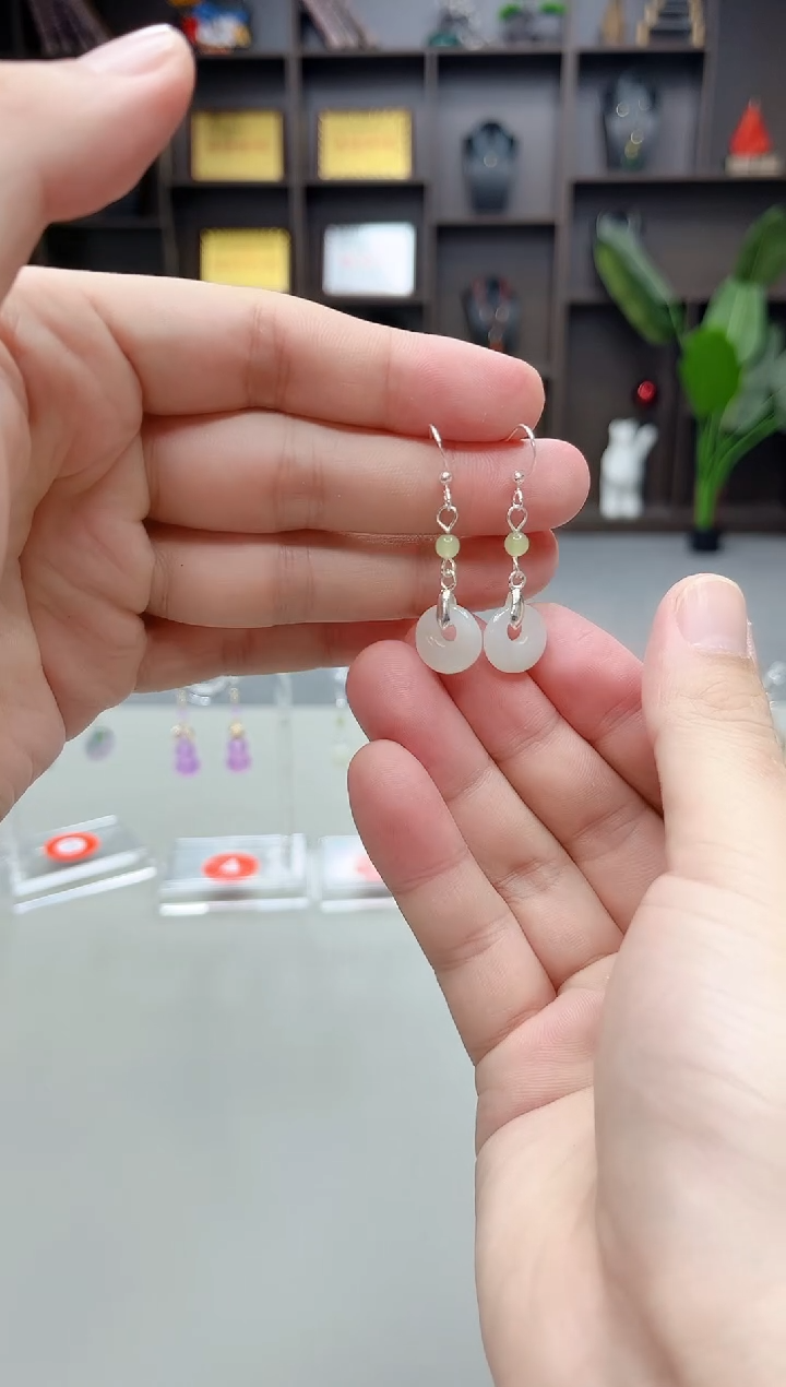 未镶嵌和田玉（子料）耳饰小235000