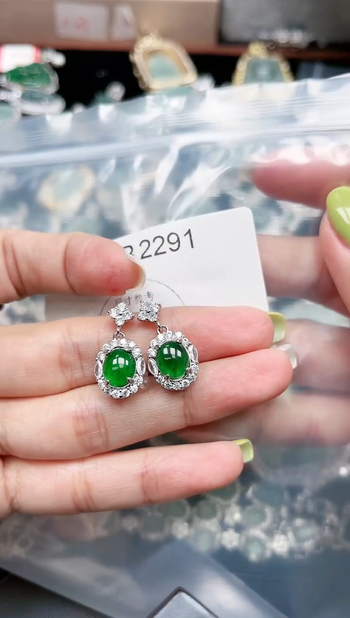 【闪购商品】翡翠颈饰未镶嵌2291赠皮绳