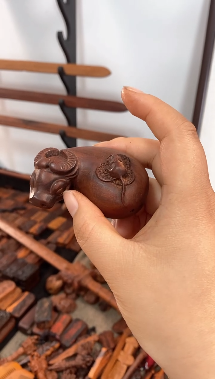 【闪购商品】木枣木牛八图随机发货