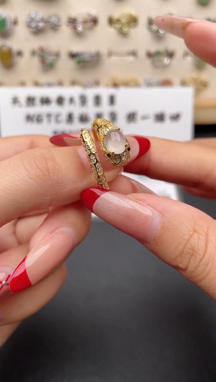 【闪购商品】翡翠戒指银S925镶嵌一物一证一礼盒