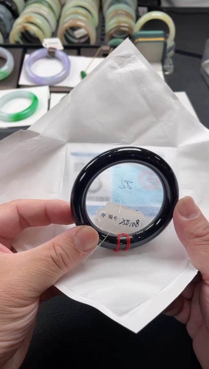 【闪购商品】翡翠手镯未镶嵌55圆条