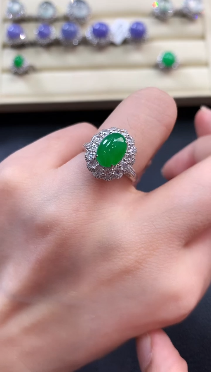 【闪购商品】翡翠戒指18K金镶嵌v234       