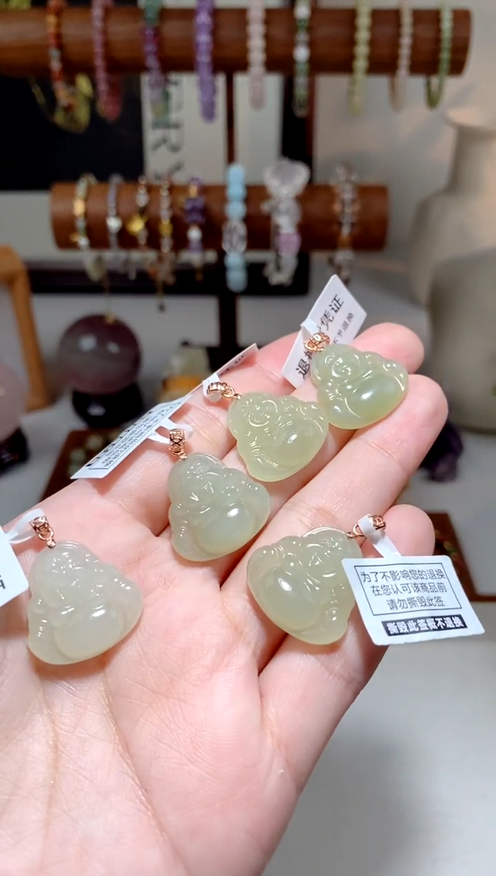 和田玉银S925镶嵌颈饰晴水佛公吊坠 约20*20*7mm 多样性发一