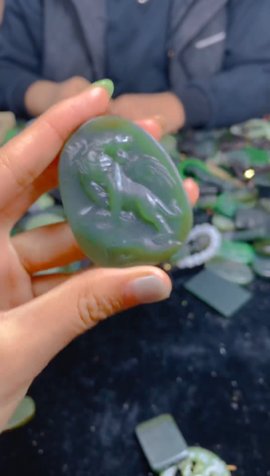 颈饰未镶嵌和田玉1