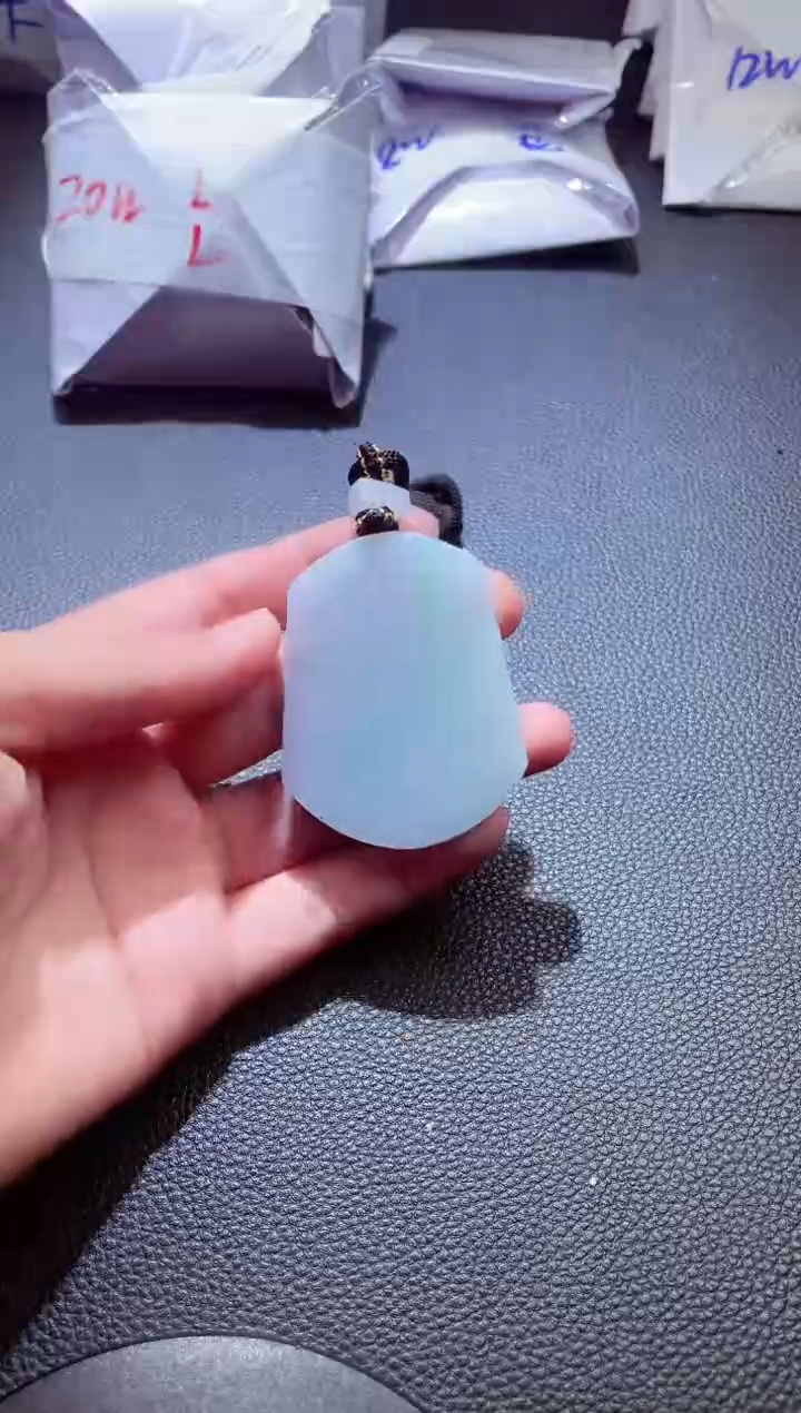 颈饰未镶嵌翡翠00008844