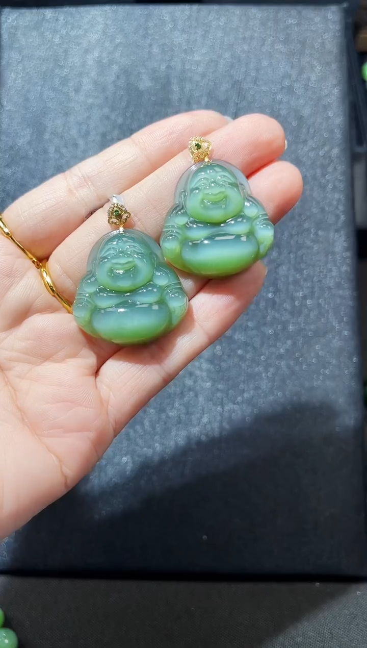 吊坠(赠链)18K金镶嵌和田玉多样性发一