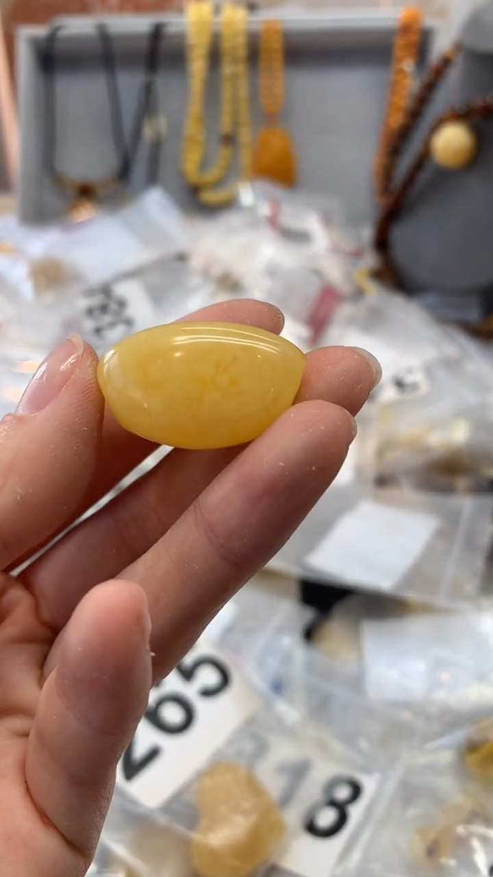 【闪购商品】琥珀珠宝奇石未镶嵌780瑕疵