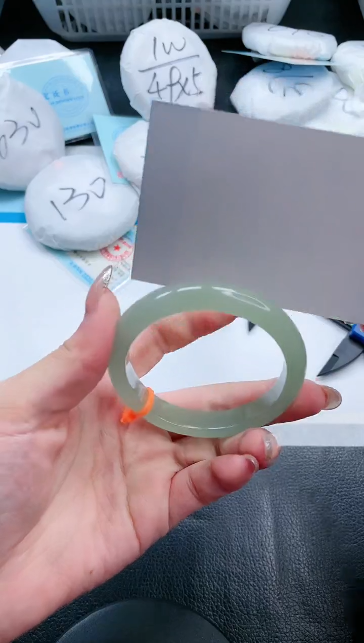 【闪购商品】石英质玉手镯未镶嵌13V125-53