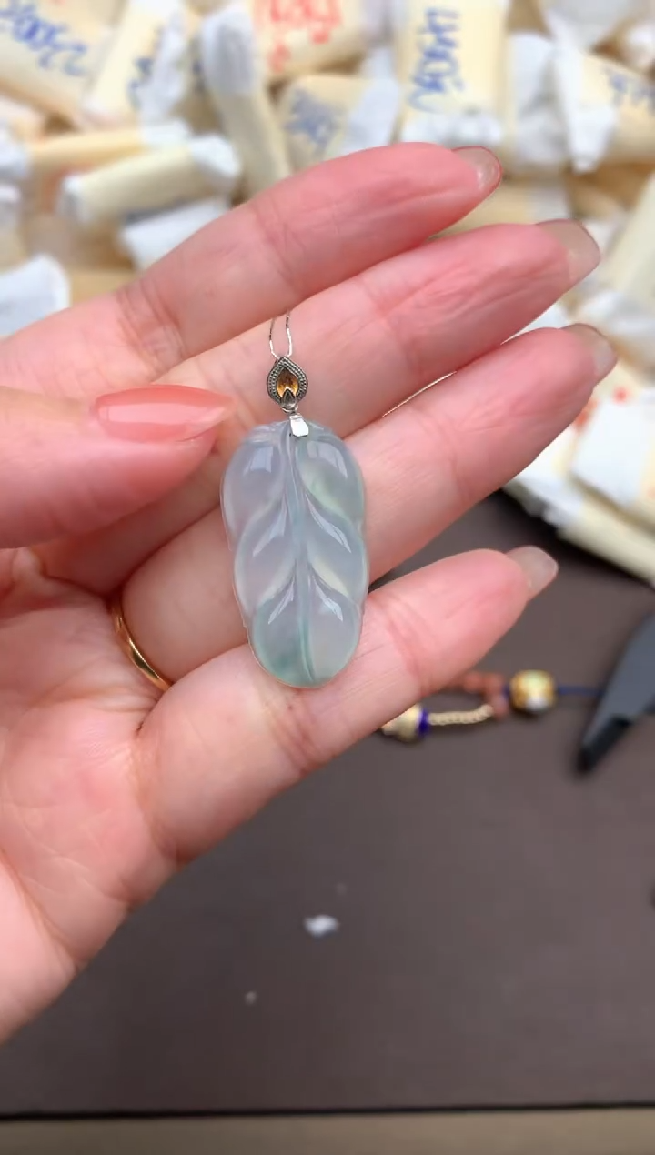 【闪购商品】翡翠挂件18K金镶嵌一