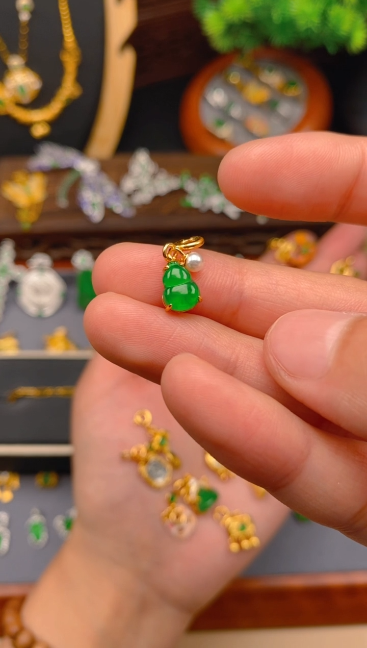 【闪购商品】翡翠吊坠(不含链)银S925镶嵌葫芦万能扣