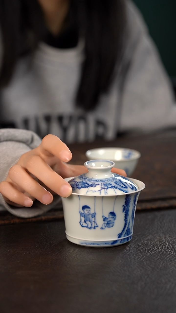 【闪购商品】杯聚澜堂童子荡秋千马蹄盖碗