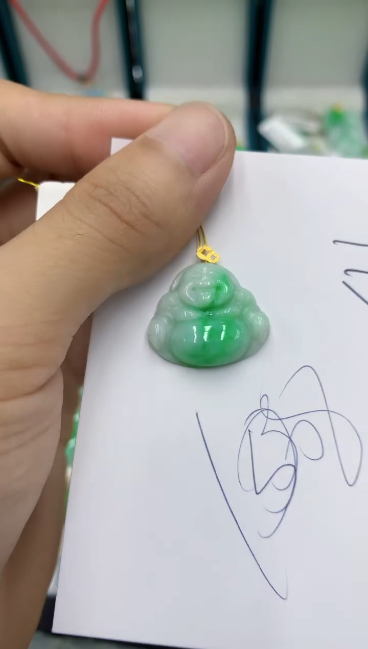 翡翠18K金镶嵌颈饰翡翠
