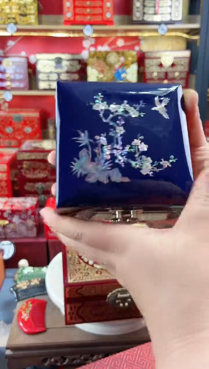 【闪购商品】11厘米正方形千层漆蓝色螺钿镶嵌漆盒