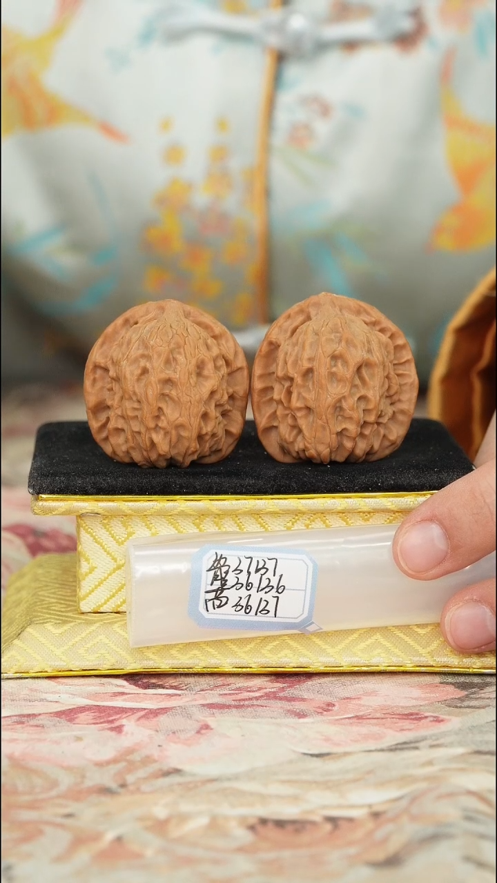 【闪购商品】文玩核桃把件非嫁接北京