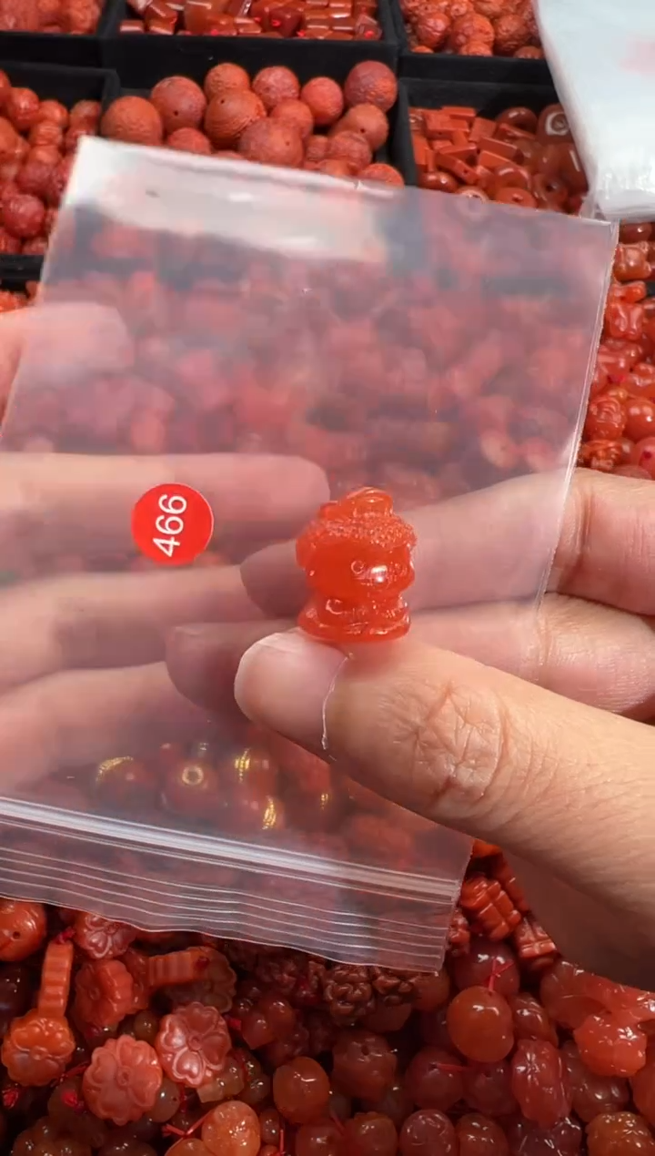 南红玛瑙未镶嵌颈饰1