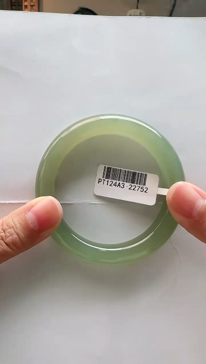 【闪购商品】和田玉手镯未镶嵌52