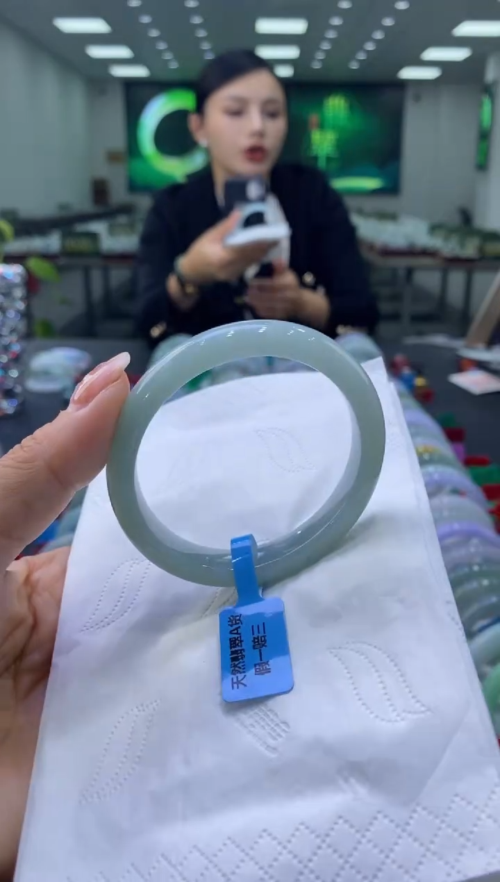 未镶嵌手镯翡翠00003040