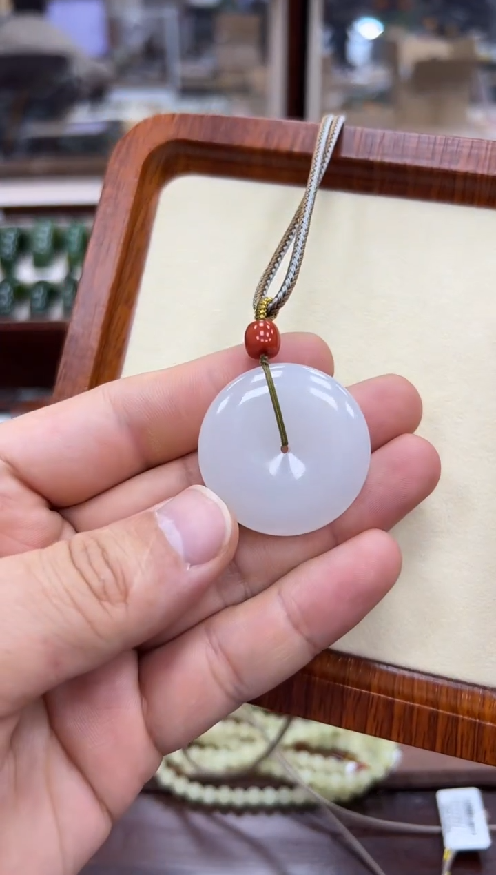 【闪购商品】和田玉吊坠未镶嵌野牛沟平安扣
