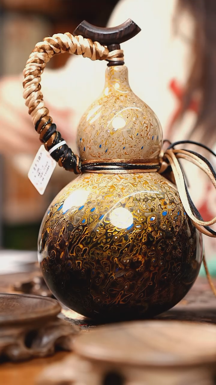 【闪购商品】RU116漆艺酒葫芦不包手串及旋转底座