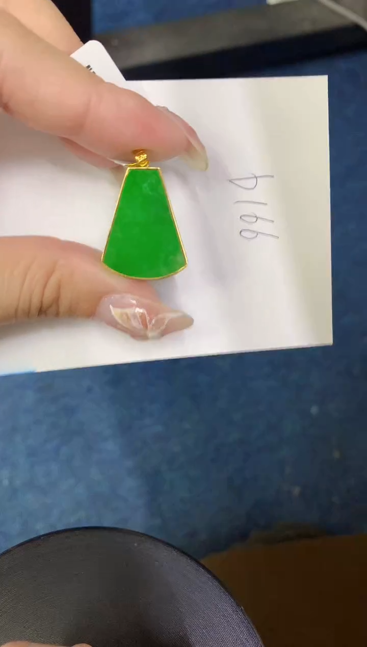 【闪购商品】翡翠颈饰18K金镶嵌0000000000