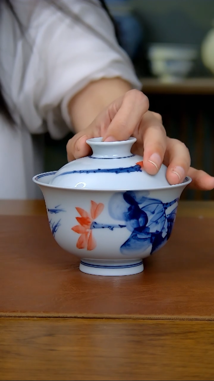 陶瓷写意荷花两才盖碗（气窑）