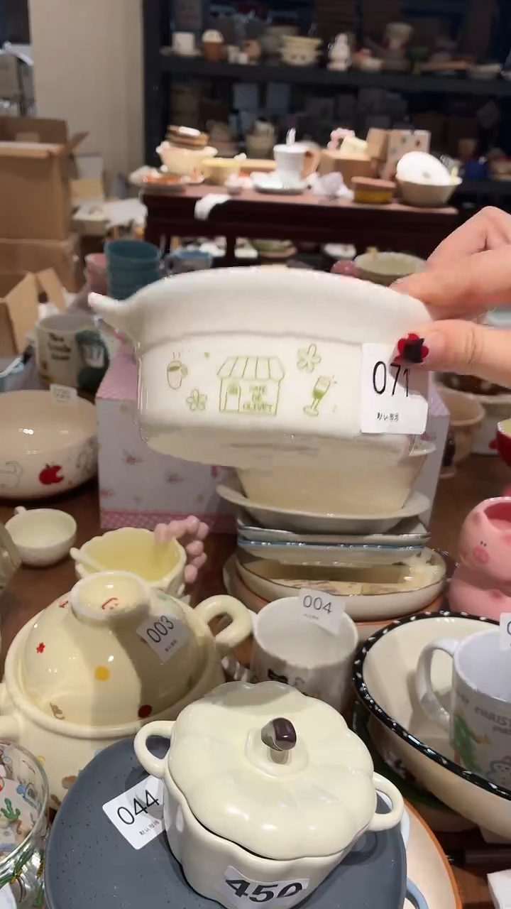 瓷071 小炖盅 瑕疵