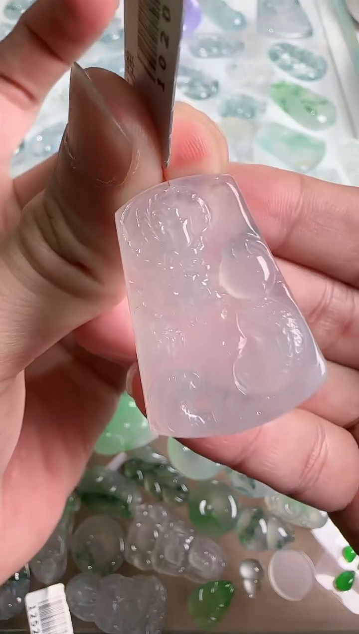 【闪购商品】翡翠吊坠(不含链)未镶嵌··