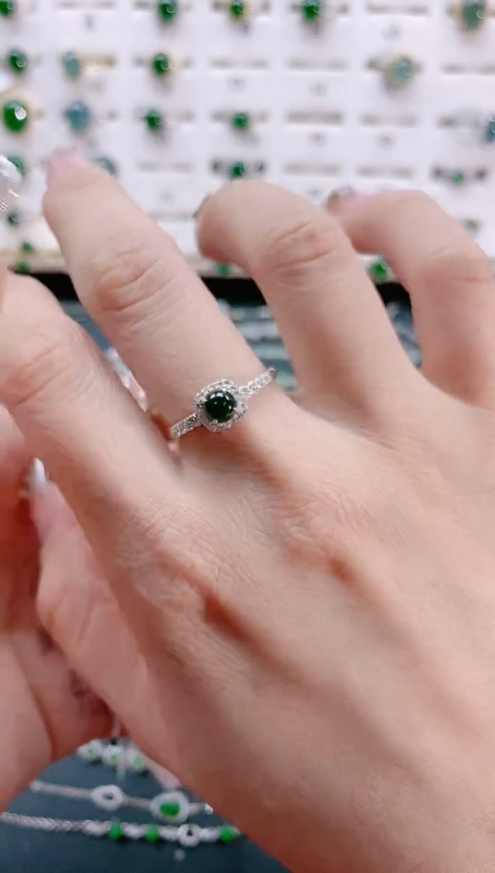 【闪购商品】翡翠戒指银S925镶嵌天然翡翠