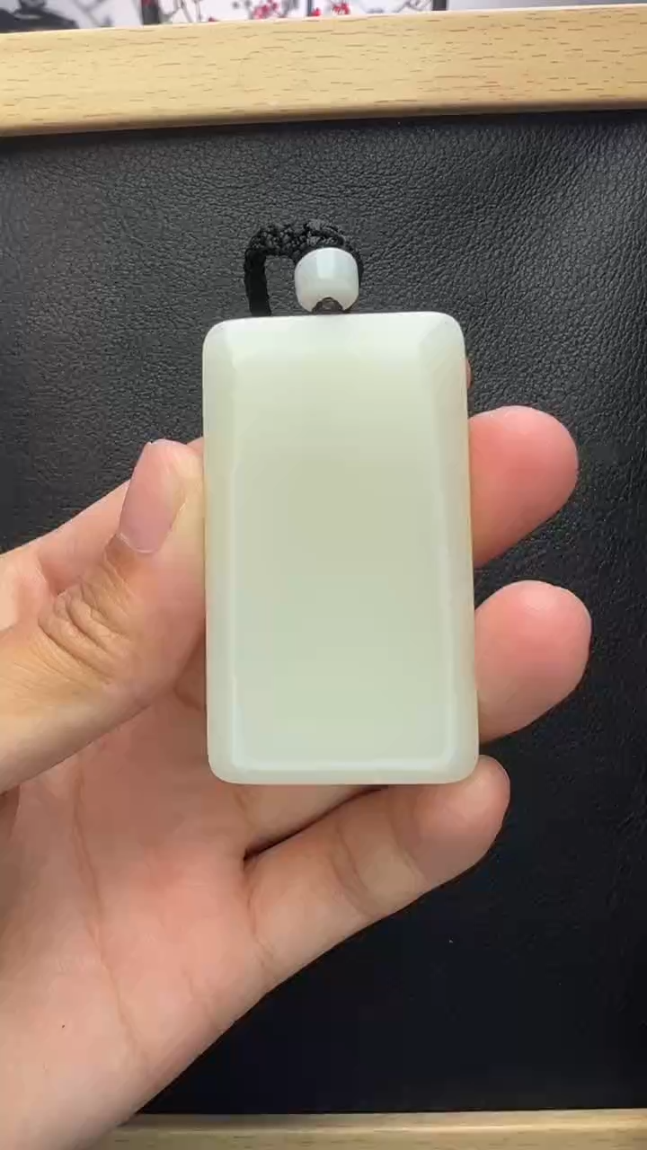 和田玉未镶嵌颈饰D