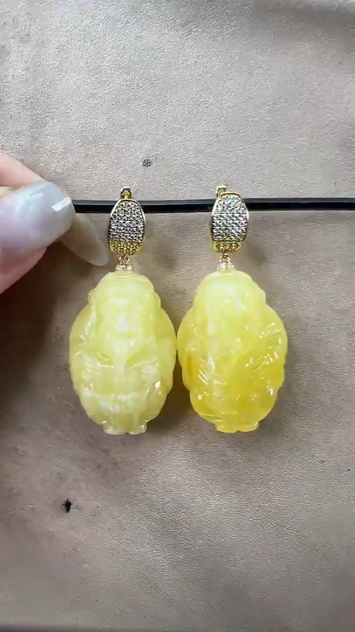 琥珀颈饰未镶嵌耳环