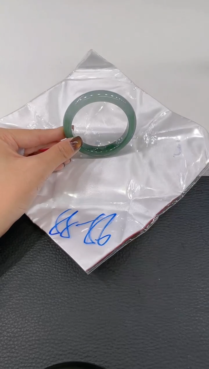 【闪购商品】翡翠手镯未镶嵌手镯