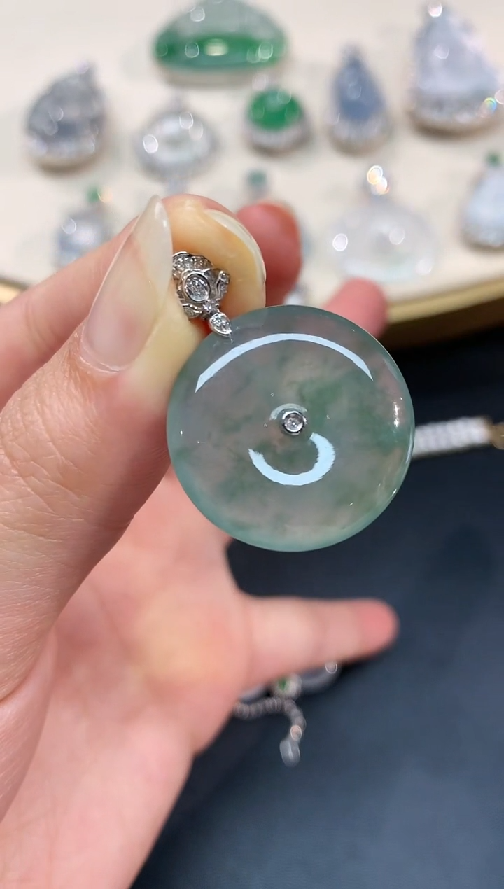 【闪购商品】翡翠吊坠(不含链)18K金镶嵌平安扣A112|3800