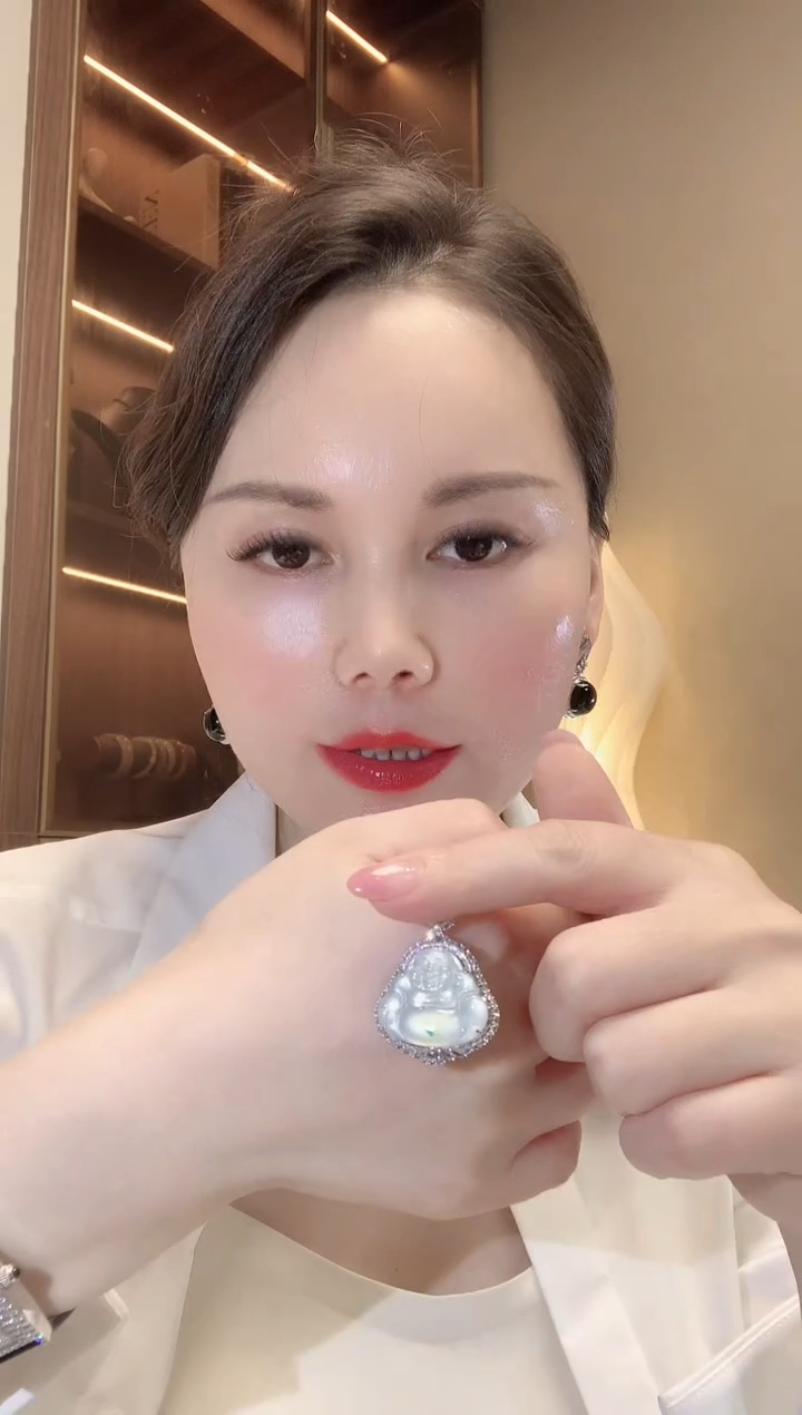 【闪购商品】翡翠吊坠(不含链)18K金镶嵌A136 