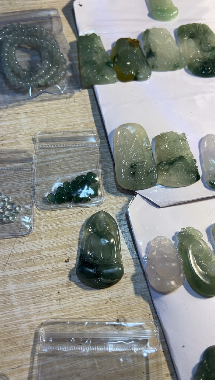 【闪购商品】定制翡翠未镶嵌素衣