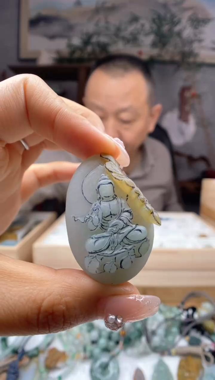 【闪购商品】定制翡翠未镶嵌观音