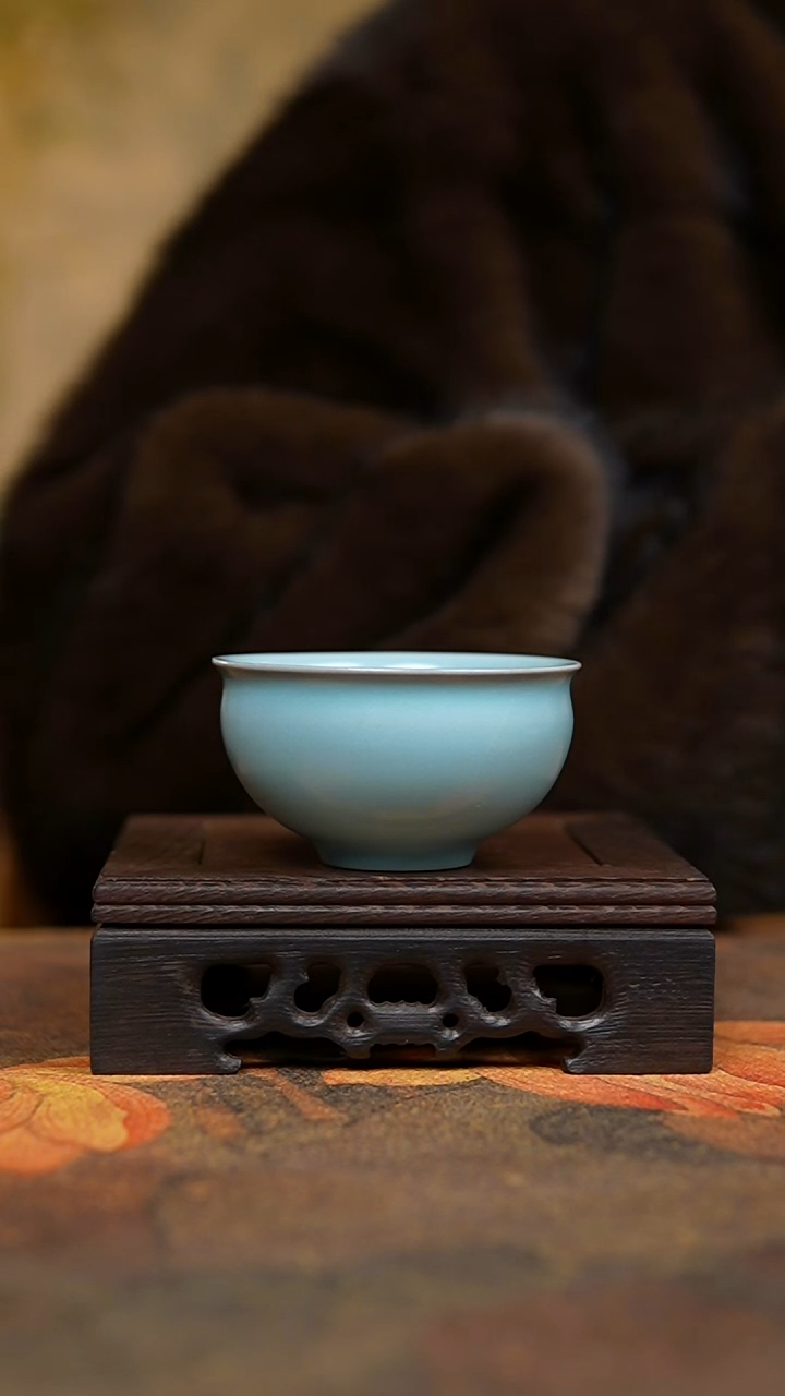 杯崇*仿古天青小束口盏杯瑕